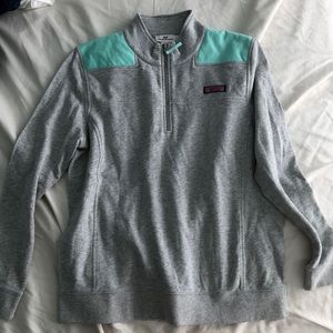 Vineyard vines quarter zip pull over